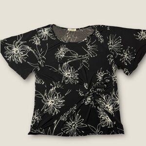 Chic Beacon Black and White Floral Women's Business Casual Top Size XXL